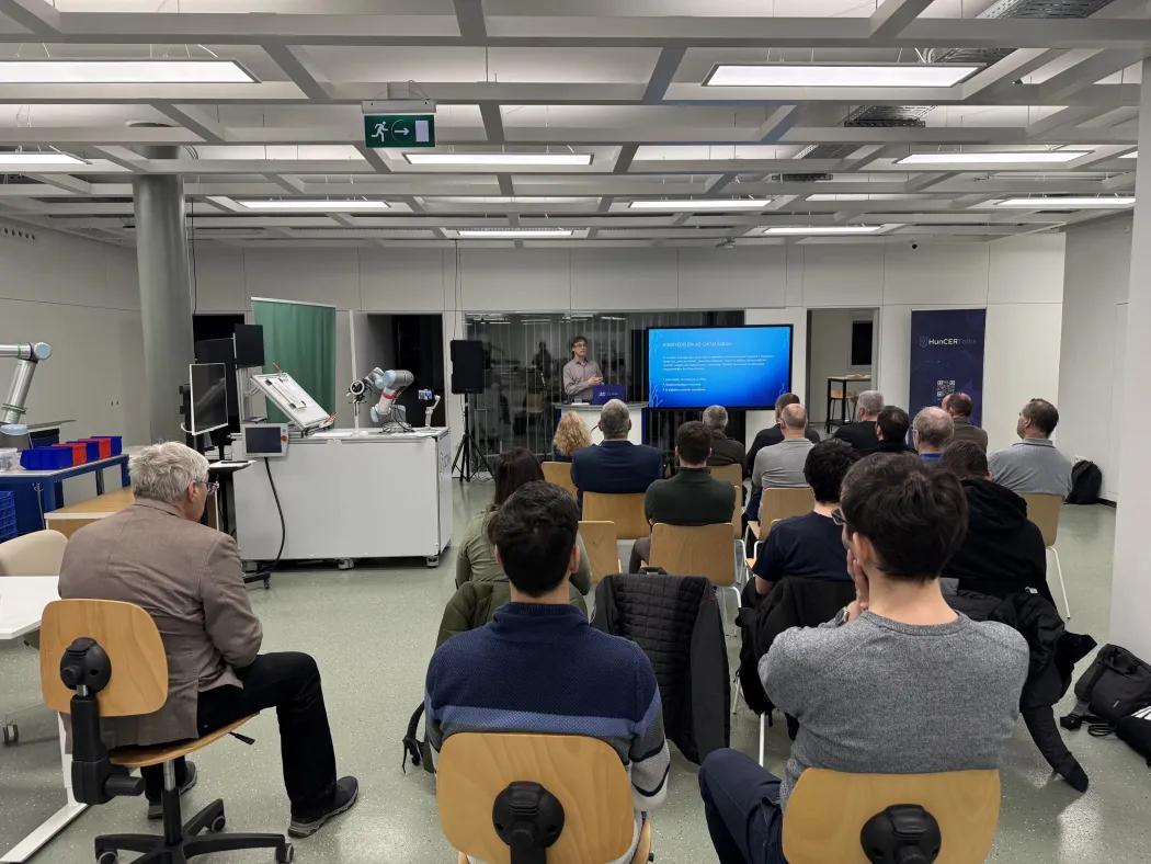 Kovács István a HunCERTalks eseményen.